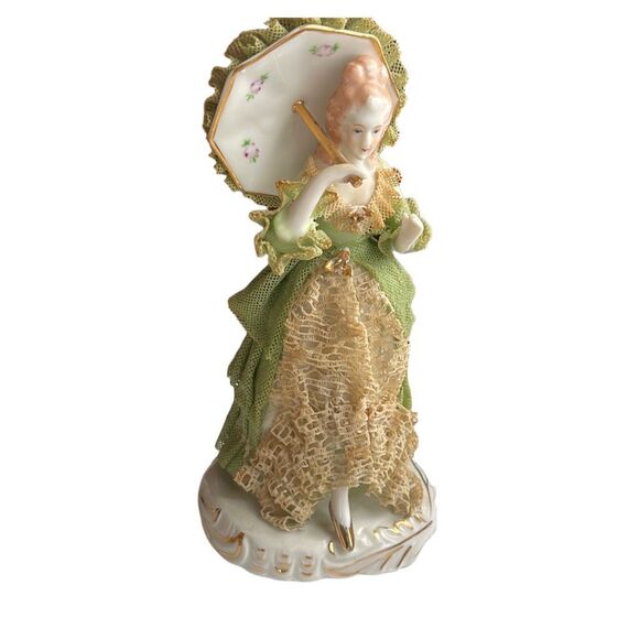 Vintage Victorian starched lace figurine  porcelain - Picture 1 of 12